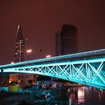Le pont Mong, vestige architectural et artistique municipal construit entre 1893 et 1894, est le plus ancien pont de Hô Chi Minh-Ville reliant le centre au 4e arrondissement (ancien). Photo : Hong Dat – VNA