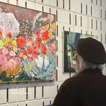 Des visiteurs à l'exposition. Photo : VNA