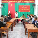 La réunion d'une section du Parti dans le village d'An Thanh, commune de Minh Long, province de Quang Ngai. Photo : VNA