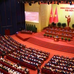 Le 14e Congrès national du Parti communiste du Vietnam (PCV) est placé sous le thème : « Sous la glorieuse bannière du Parti, unir les forces et les volontés pour mener à bien les objectifs de développement du pays à l’horizon 2030 ; assurer l’autonomie stratégique, la résilience, la confiance en soi, progresser résolument dans l’ère du progrès de la nation pour la paix, l’indépendance, la démocratie, la richesse, la puissance, la prospérité, la civilisation, le bonheur, en avançant avec fermeté vers le socialisme ». Photo : VNA.
