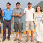 La tortue marine a été secourue par des pêcheurs locaux. Source : baoquangngai.vn