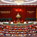 Séance de clôture du 2e Plénum du Comité central du Parti. Photo: VNA 