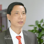 Le Van Thuy, vice-président de l’Association générale des Vietnamiens au Laos, répond à une interview de la VNA. Photo: VNA