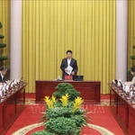 Le président de la République, Luong Cuong, s'exprime à la réunion de travail avec le Bureau présidentiel, le 31 décembre à Hanoï. Photo: VNA