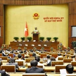 Le ministre des Finances, Nguyen Van Thang, présente le projet de loi sur les réserves nationales (amendée). Photo : Doan Tan - VNA 