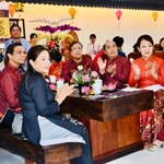 Des activités d'échange culturel ont lieu à l'Espace culturel Due Tam Tra. Photo: SGGP