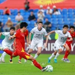 Le capitaine Khuat Van Khang ouvre le score pour le Vietnam. Photo : VNA