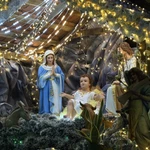 Atmosphère festive et recueillie à Huê à l’approche de Noël