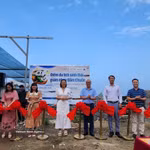 Le 28 mai 2025, le Département du tourisme de la ville de Huê, en collaboration avec le projet «Hue - A Plastic Smart City in Central Vietnam», lance la destination touristique sans plastique de la lagune de Chuon dans la commune de Phu An, district de Phu Vang. Photo: VNA