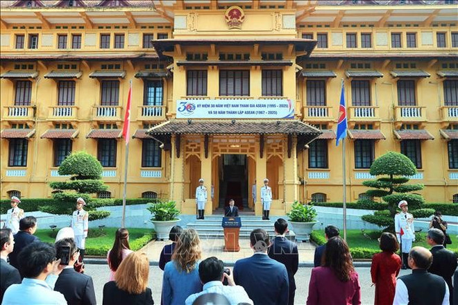 Le vice-ministre permanent des Affaires étrangères, Nguyên Minh Vu, prend la parole. Photo: VNA ngay-thanh-lap-asean.jpg