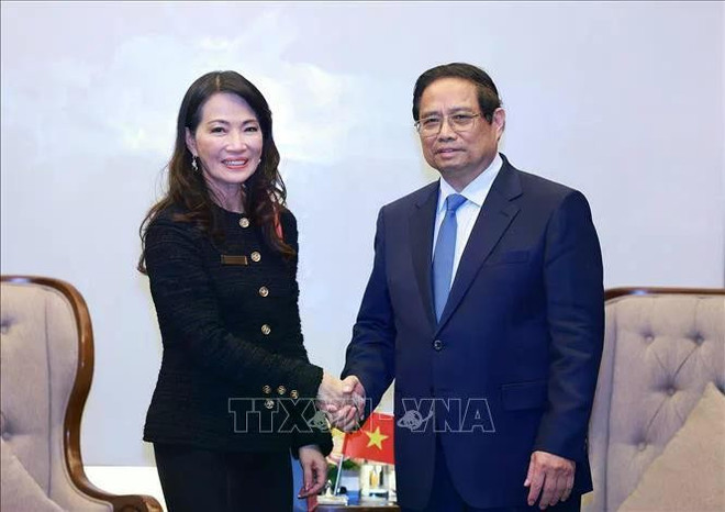 Le Premier ministre Pham Minh Chinh et Jareeporn Jarukornsakul, présidente du groupe WHA (Thaïlande). Photo : VNA uuid73011f7a-51a7-4bda-82b8-4eabae66be0fcode001library1type1mode1loctruecaptrue.jpg