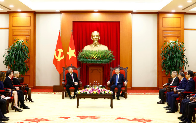 Photo: VNA vna-potal-tong-bi-thu-tiep-thuong-nghi-si-hoa-ky-steve-daines-7923588.jpg