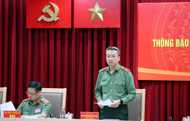 Le général Nguyên Quôc Toan, porte-parole du ministère de la Sécurité publique. Photo: VNA vna-potal-bo-cong-an-thong-bao-tinh-hinh-cong-tac-6-thang-dau-nam-2025-8135920.jpg