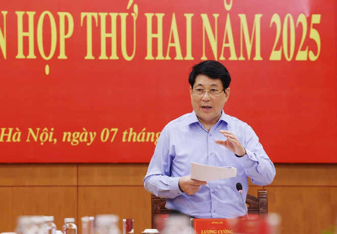 Le président de la République, Luong Cuong, également chef du Comité, s'exprime lors de la réunion. Photo: VNA vna-potal-ban-chi-dao-cai-cach-tu-phap-trung-uong-hop-phien-thu-hai-nam-2025-8135741.jpg