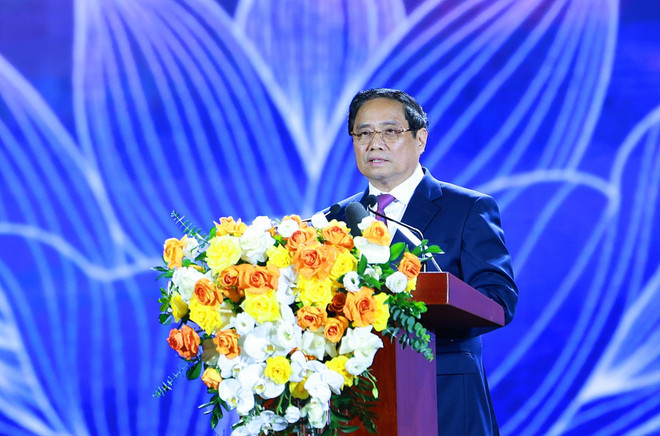 Le Premier ministre Pham Minh Chinh s'exprime lors de la cérémonie. Photo: VNA vna-potal-thu-tuong-du-le-be-mac-trien-lam-thanh-tuu-dat-nuoc-80-nam-hanh-trinh-doc-lap-tu-do-hanh-phuc-8276734.jpg
