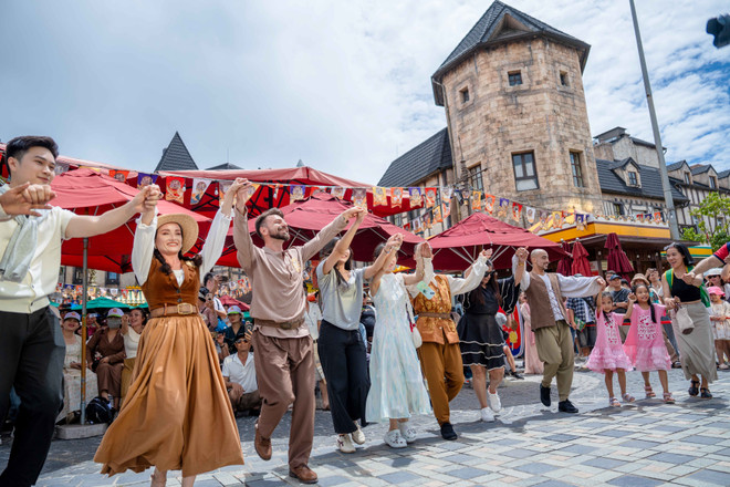 Sun World Ba Na Hills – Une destination connue pour ses festivals sans fin. Photo: Sun Group sun-world-ba-na-hills-la-diem-den-cua-nhung-hoi-he-bat-tan.jpg