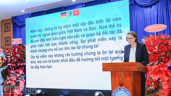 Andrea Maria Suhl, consule générale d’Allemagne à Hô Chi Minh-Ville, lors de l'événement. Photo: nhandan.vn da-nang-2.jpg