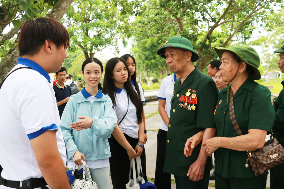 Le parcours de l'édition 2025 emmène les participants à travers plusieurs localités du pays, du Nord au Sud, dont Hô Chi Minh-Ville, Dak Lak, Quang Ngai, Dà Nang, Quang Tri, Nghê An, Ninh Binh et Hanoï, leur permettant de découvrir différentes facettes du Vietnam. Photo: VNA