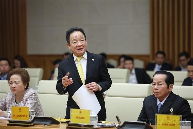 Do Quang Hien, président du groupe T&T, s’exprime lors de la conférence entre la permanence du gouvernement et des grandes entreprises nationales pour discuter des mesures permettant aux entreprises privées d'accélérer leur développement et de contribuer à la croissance rapide et durable du pays dans la nouvelle ère (2025). Photo : VNA