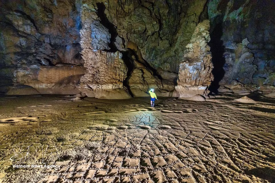 La structure dispose de deux entrées distinctes : l’une d’environ 5 m² et l’autre, beaucoup plus étroite, permettant à peine le passage d’un adulte. Photo : VNA