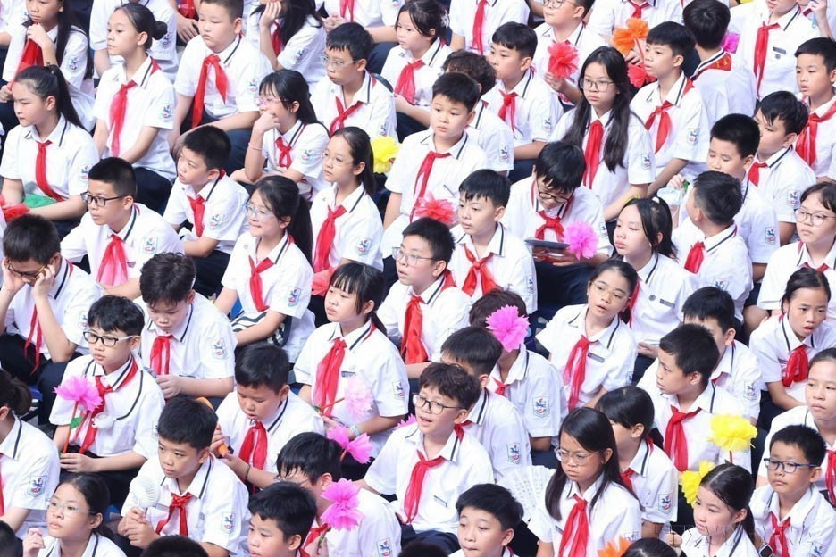 La population vietnamienne a augmenté de 4,9 millions de personnes depuis 2019, atteignant près de 102 millions d'habitants en 2025, ce qui en fait le 16e pays le plus peuplé au monde et le troisième pays en Asie du Sud-Est. Photo : VNA/CVN