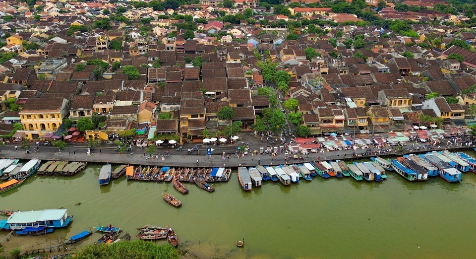 La beauté de Hôi An ne se contemple pas seulement, elle se vit et se ressent avec tous les sens, offrant une immersion sensorielle qui révèle la profondeur de sa valeur intemporelle. Photo : Thanh Tung - VNA