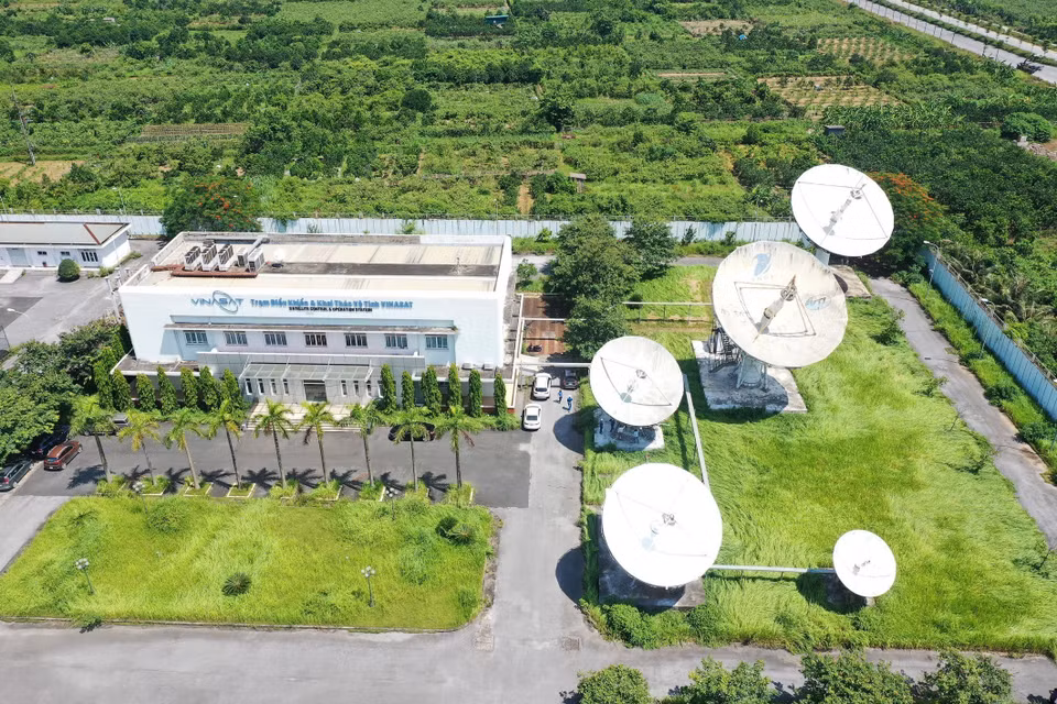 La station de contrôle et d’exploitation satellitaire VINASAT - Quê Duong est la principale station de contrôle construite à grande échelle à Cat Quê, Hoai Duc, Hanoi. Photo : VNA