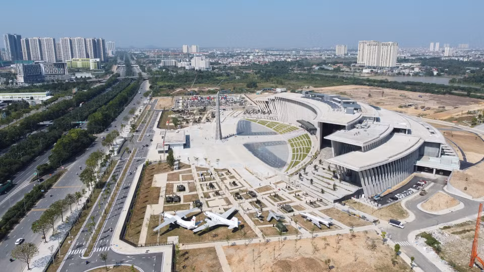 Le musée, construit aux limites des quartiers de Tây Mô et Dai Mô, s’étend sur une superficie totale de 386.600 m2. Photo : VNA
