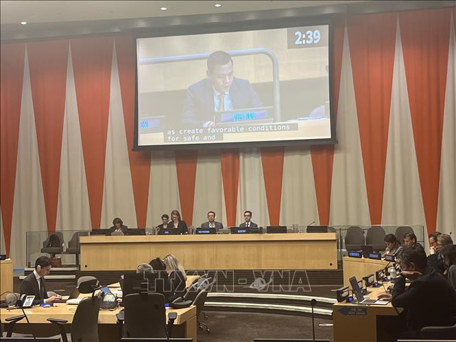 L’ambassadeur Dang Hoang Giang, chef de la Mission permanente du Vietnam auprès des Nations Unies, prend la parole lors du débat. Photo: VNA