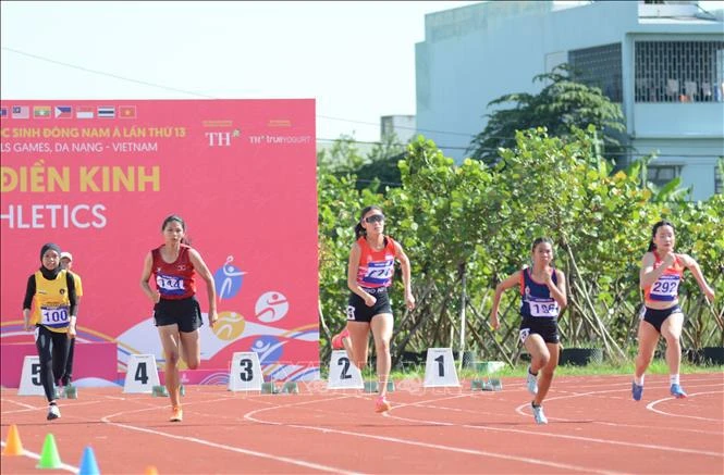 A l'épreuve de course à pied de 100 m. Photo: VNA