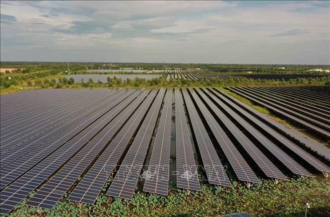 Centrale solaire Europlast Long An, commune de My Thanh Bac, district de Duc Hue, province de Long An. Photo d'archives: VNA