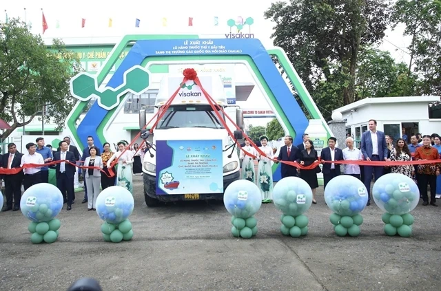 L'entreprise de Bac Ninh exporte le premier lot de médicaments vétérinaires vers le marché Halal. Photo . VNA