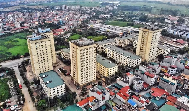 Blocs de logements sociaux à Hanoï pour les travailleurs du parc industriel de Thang Long. L’objectif est que tous les parcs industriels et zones franches d’exportation de la ville disposent de logements sociaux. (Photo : VNA)