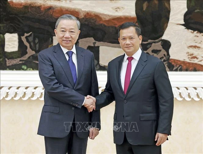 Le président To Lam (gauche) et le Premier ministre cambodgien Hun Manet. Photo : VNA