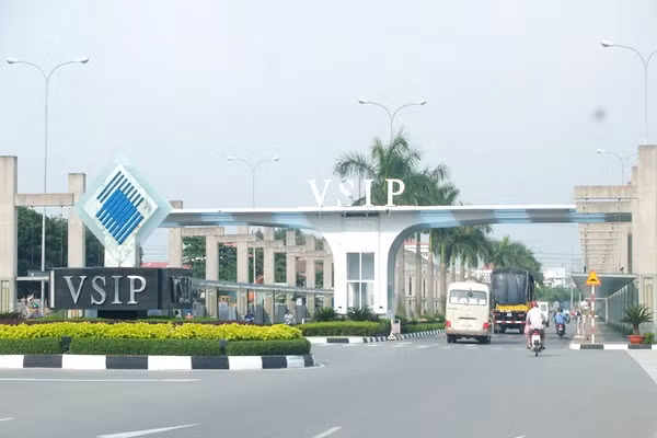 VSIP est l'un des ponts reliant les entreprises vietnamiennes et les investisseurs étrangers dans la province de Binh Duong. (Photo : VNA)