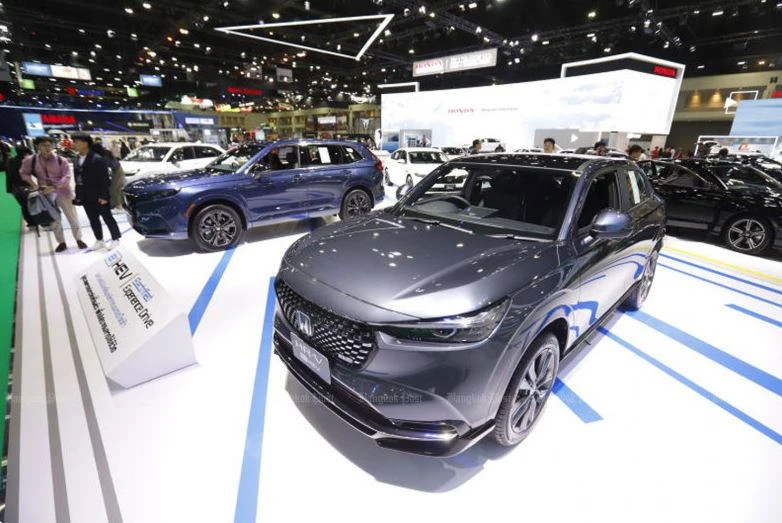Des véhicules sont exposés au 45e Salon international de l'automobile de Bangkok (Photo : bangkokpost.com)