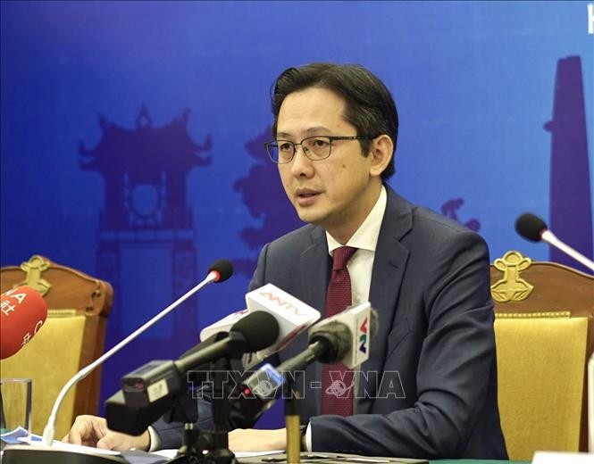 Le vice-ministre des Affaires étrangères ,Do Hung Viet, préside une conférence de presse dans l'après-midi du 15 avril 2024 à Hanoï, annonçant le rapport national pour le 4e cycle de l'EPU. Photo: VNA