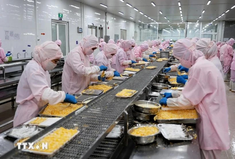 Transformation de produits aquatiques destinés à l'exportation (Photo : VNA)