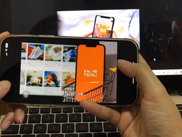 Le ministère des Finances envisage de supprimer l'exonération fiscale pour les biens importés de faible valeur afin de remédier aux pertes de recettes fiscales liées aux transactions de commerce électronique. (Photo : haiquanonline.com.vn)