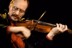 Mats Edén, l’un des plus grands interprètes suédois de musique folk et mondiale, se produira à Hanoi, le 5 août. Photo www.dynamik.se