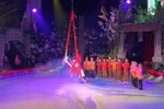 Une scène du numéro de cirque "L'histoire du village de Hô". Photos: CVN