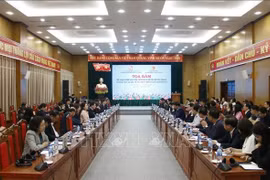 "Dialogue sur la politique de promotion des investissements" avec ses principaux partenaires asiatiques, visant à attirer des flux de capitaux directs étrangers (IDE) de « nouvelle génération », axés sur la haute technologie et le développement durable. Photo: VNA