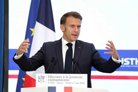 Le président français Emmanuel Macron s'exprime lors de la rencontre. Photo: VNA