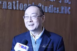 Le professeur Jin Canrong, directeur adjoint de l'Institut des relations internationales de l'Université du Peuple de Chine - l'Université Renmin de Chine. Photo: VNA