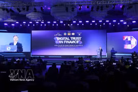 Le Forum "Digital Trust in Finance 2026", consacré à la confiance numérique dans le secteur financier à l’ère de l’intelligence artificielle (IA). Photo: VNA