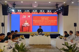 Le général de corps d’armée Hoàng Xuân Chiên, vice-ministre de la Défense, s'exprime lors de la réunion. Photo: VNA