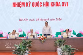 Le président de l’Assemblée nationale du Vietnam (AN), Trân Thanh Mân, préside le 16 juin à Hanoi une conférence consacrée à la mise en œuvre des orientations législatives de la 16e législature. Photo: VNA