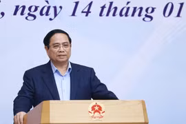 Le Premier ministre Pham Minh Chinh s'exprime lors de la réunion. Photo: VNA