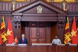 Le secrétaire général du Parti communiste du Vietnam (PCV) et président du Vietnam, To Lam, et le président sri-lankais, Anura Kumara Dissanayake, rencontrent la presse le 8 mai. Photo: VNA