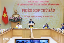 Le Premier ministre Pham Minh Chinh s'exprime lors de la réunion. Photo: VNA